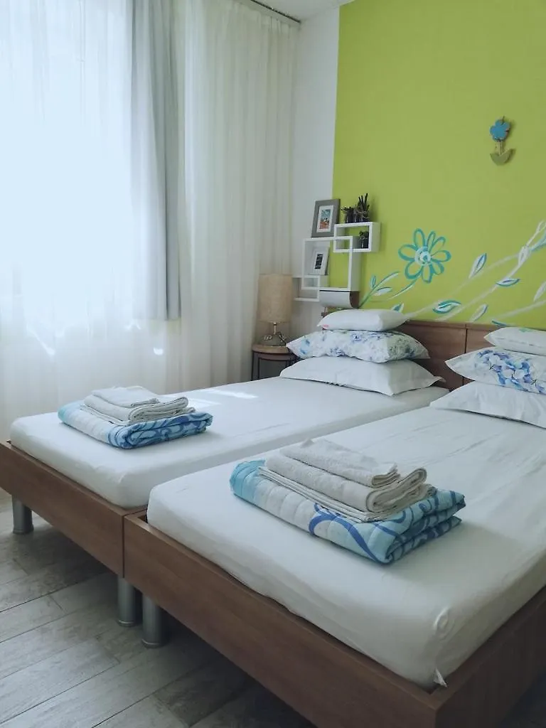 Apartman Bugevila トロギール